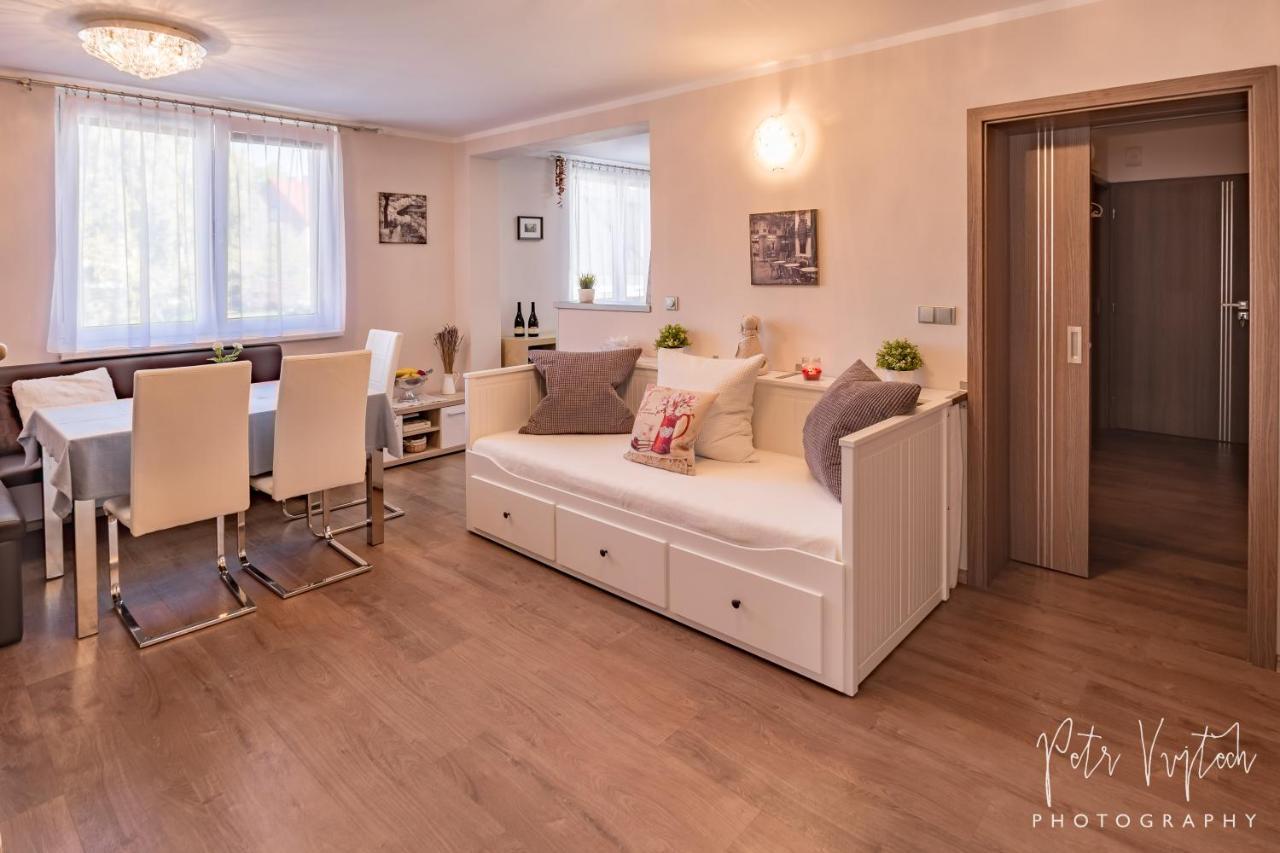 Apartman Na Lipne Frymburk nad Vltavou Exterior foto