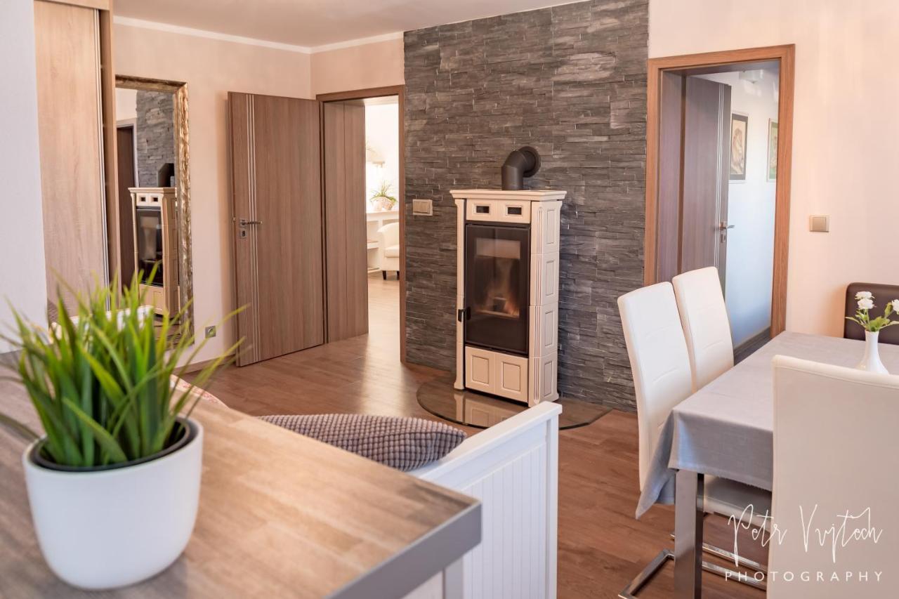 Apartman Na Lipne Frymburk nad Vltavou Exterior foto